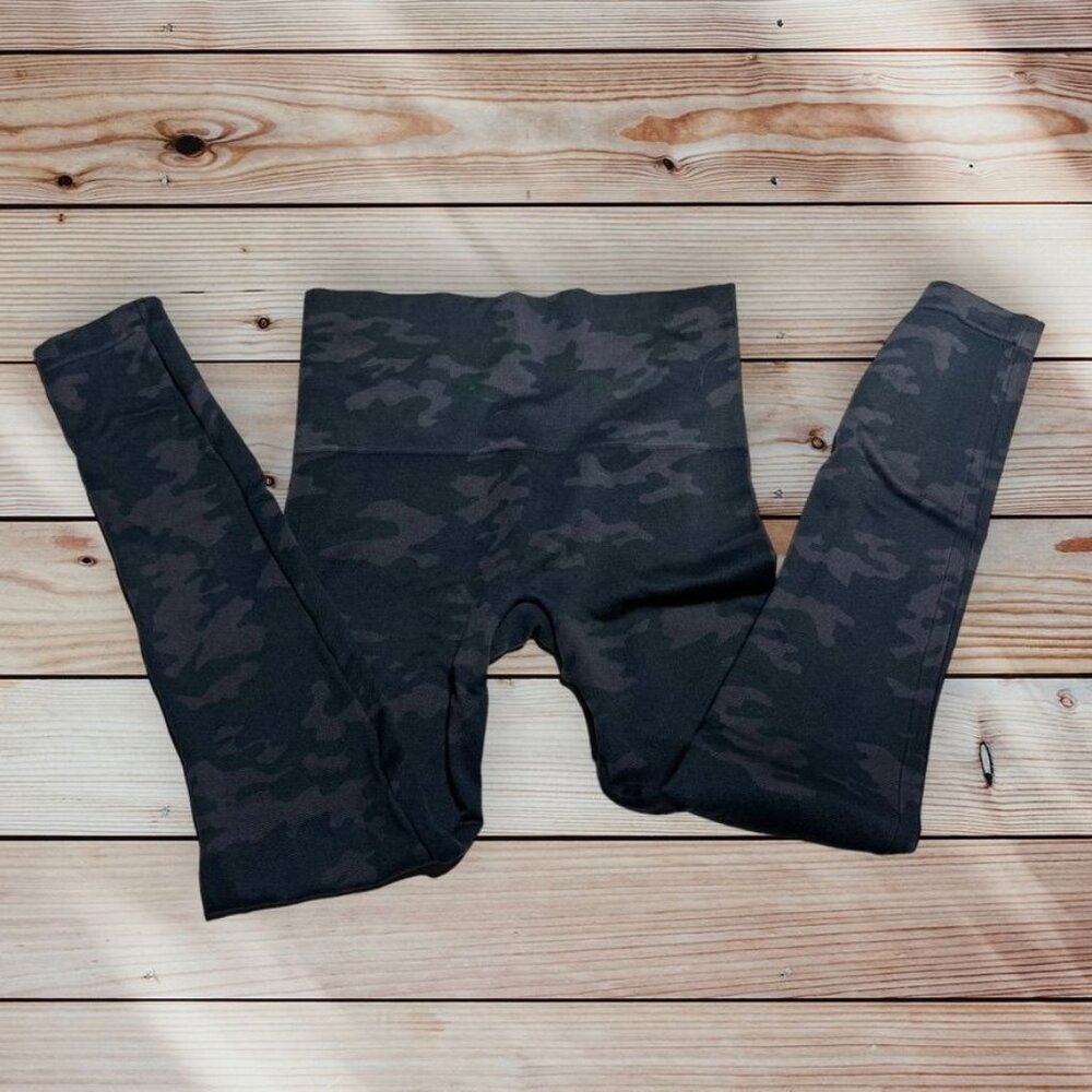 Spanx Camo Leggings Black Size Small